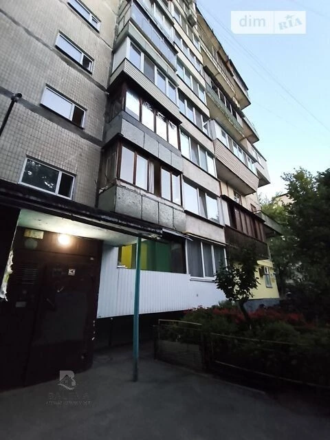 Довготривала оренда 1к квартири на просп. Дмитра Павличка 2Б