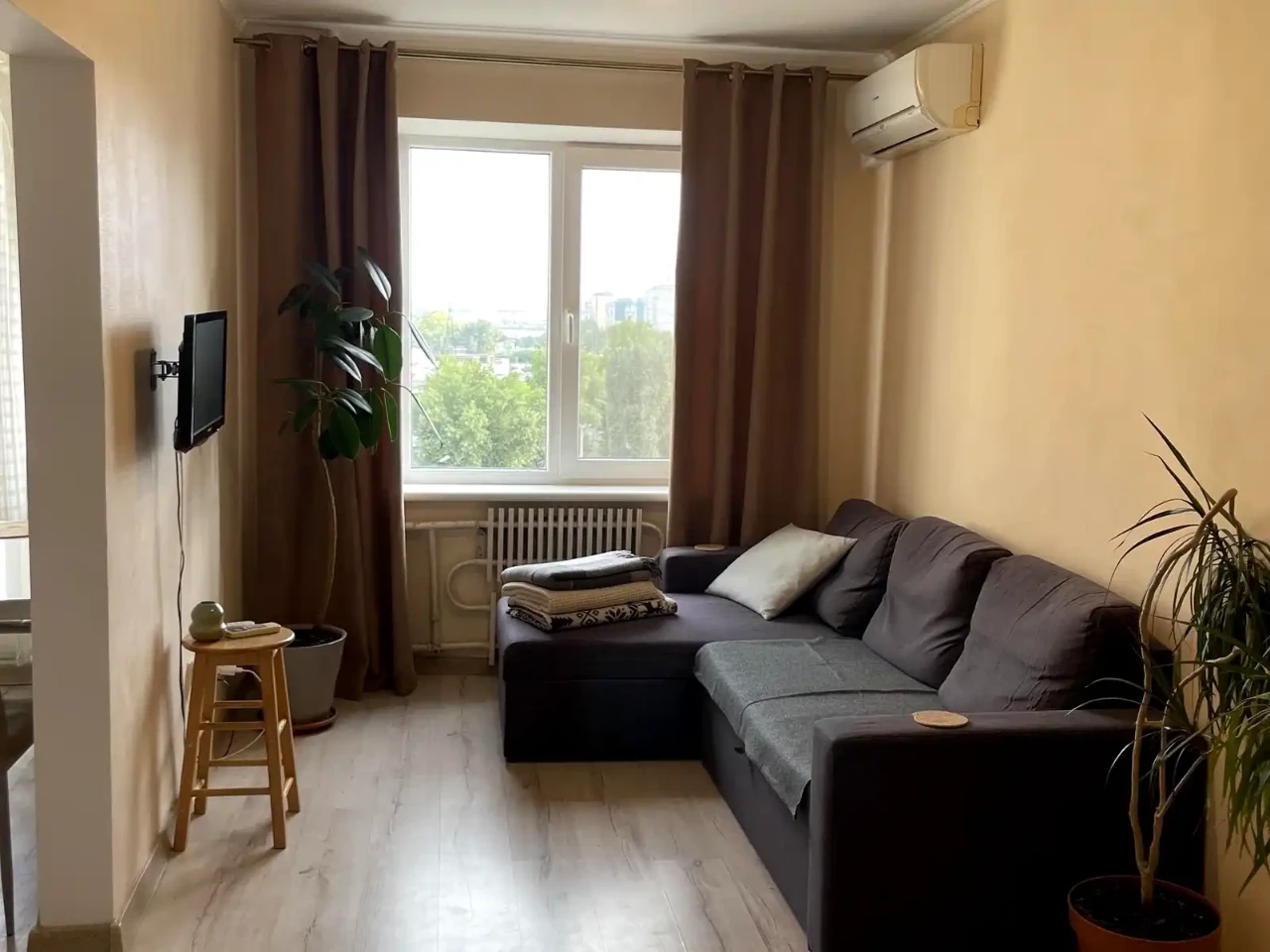 Оренда квартири 2-кімн. 44 м² 7/9 пов.