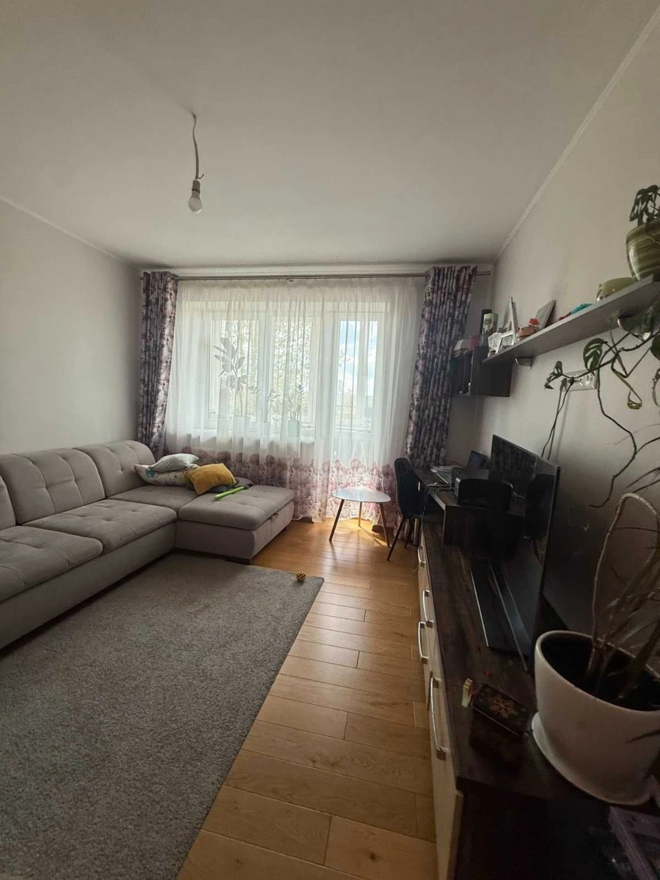 Продаю 2 кімнатну квартиру 72,4 м.кв. по вул. Дж.Вашингтона