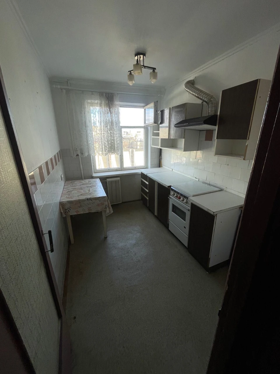Продаж 3 кім . В.Великого ( МакДональс)