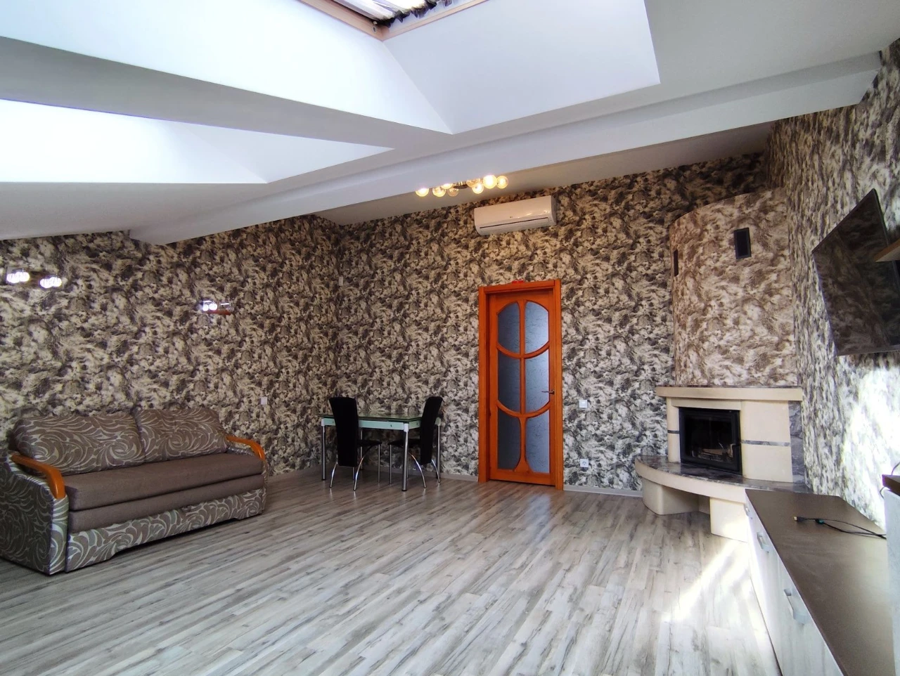 Продаж 3 кімнатної квартири 116 м2 вул. Івана Франка  біля С
