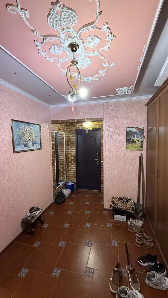 Чотирьох кімнатна квартира у Львові житловий стан від власни