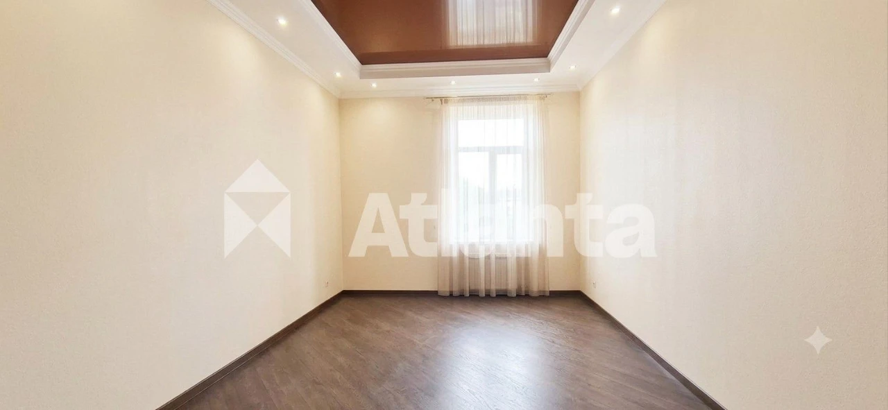 Продається приміщення загальною площею - 236,1м² в Центрі Ль