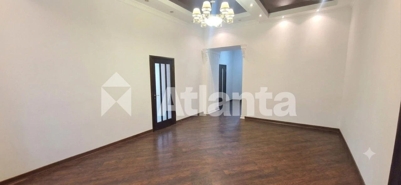 Продається приміщення загальною площею - 236,1м² в Центрі Ль