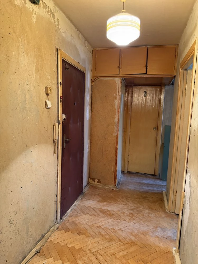 Продаж 2 кім  квартири вул. Чукаріна