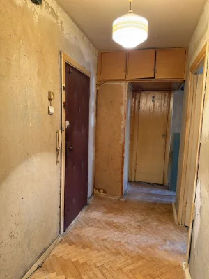 Продаж 2 кім  квартири вул. Чукаріна