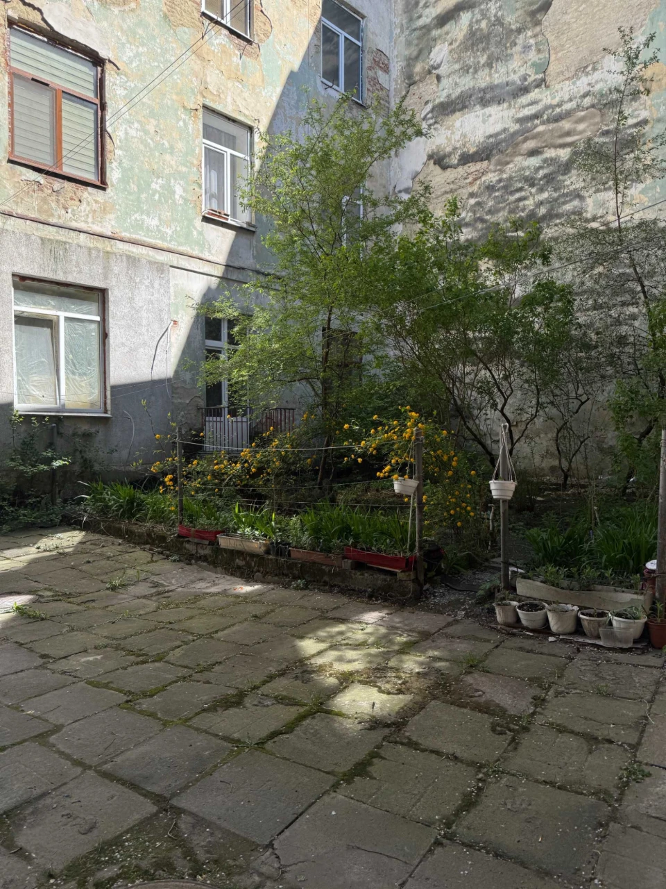 Продаж 2 кімнатної квартири у центрі Львова по вул. Ярослава