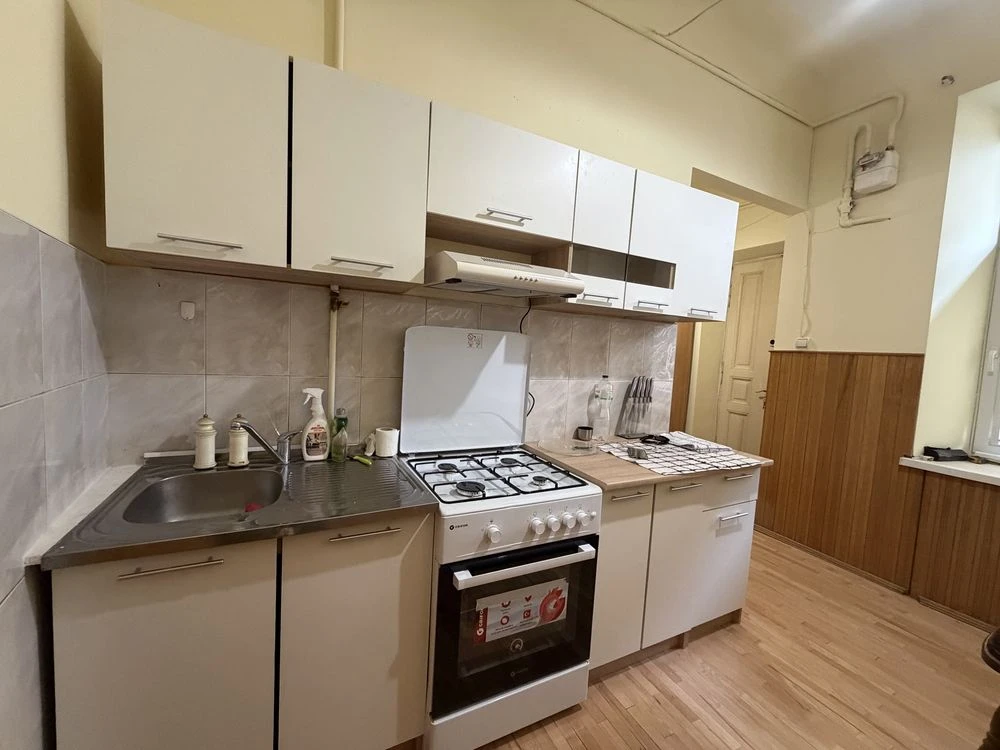 Продаж ! квартира 64 м  р-н Політехнічного вул.Степана Банде