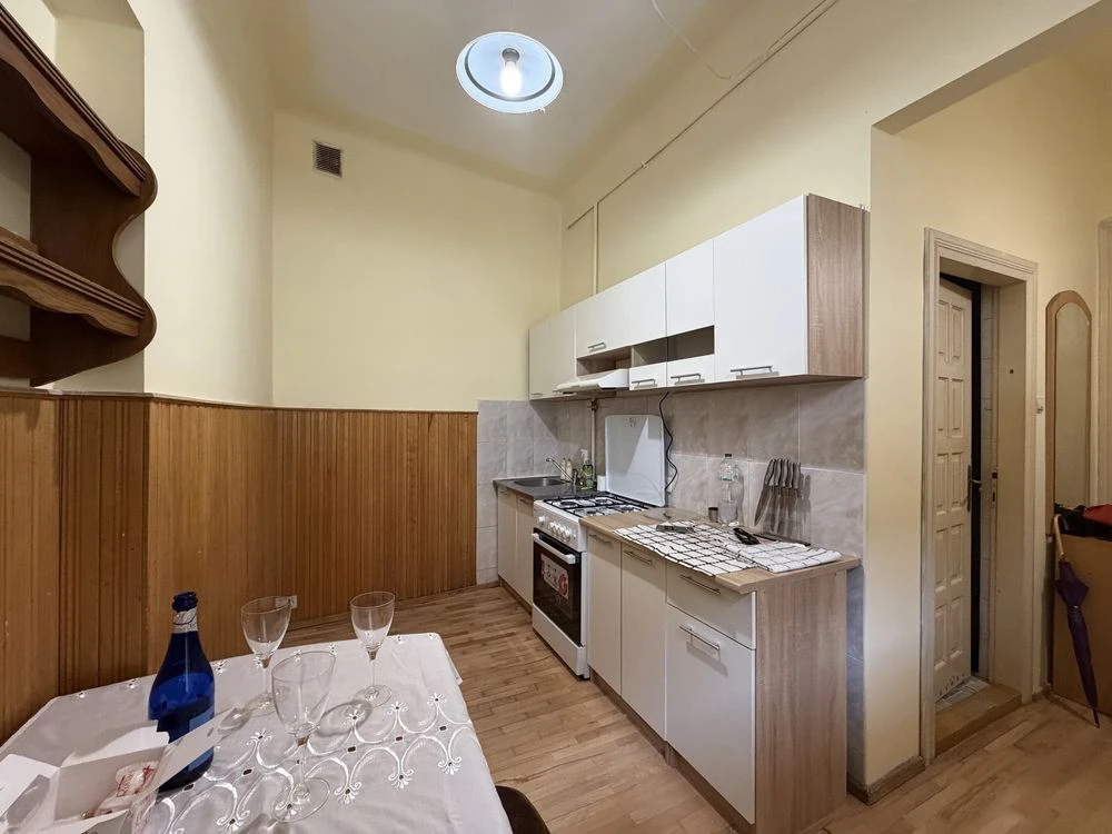 Продаж ! квартира 64 м  р-н Політехнічного вул.Степана Банде