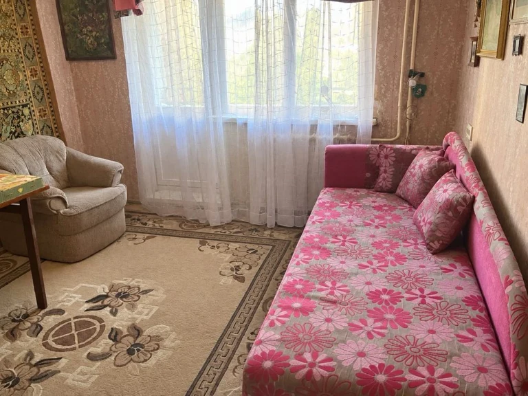 Продаж двокімнатної квартири на вул. Морозна.БЕЗ КОМІСІЙ
