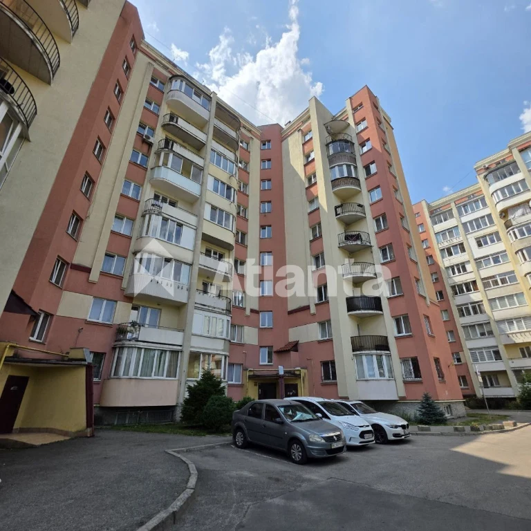 Продаж по держ. програмах! Простора трикімнатна квартира для