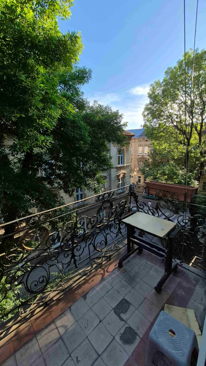 Продаж 4-к квартири в самому центрі Львова. Австрійська сеце