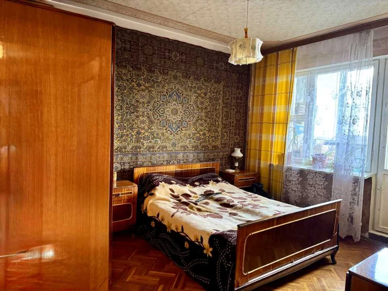 Apartment. Kyiv, Vadym Getmana St. (Industrialna)
