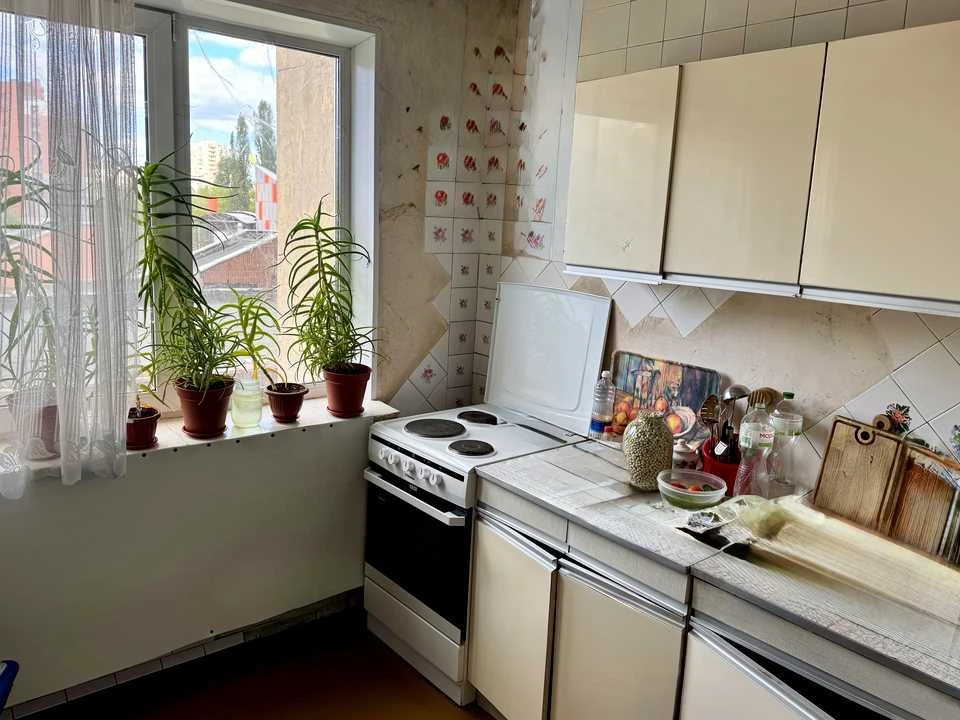 Apartment. Kyiv, Vadym Getmana St. (Industrialna)