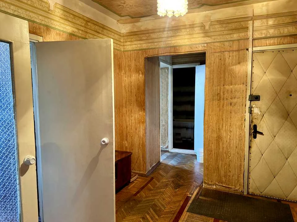 Apartment. Kyiv, Vadym Getmana St. (Industrialna)