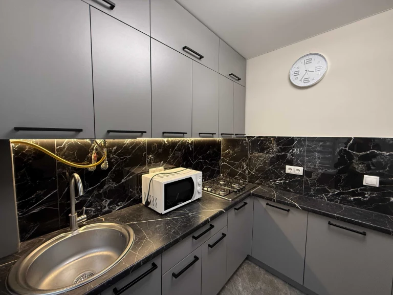 Продаж 2-кімнатної квартири, цегла, вул. Городоцька