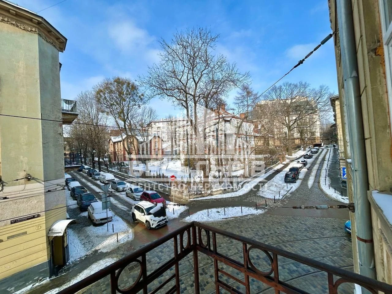 Продаж 3-кім. квартира в Австрійському будинку