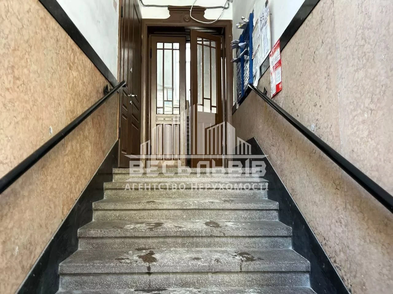 Продаж 3-кім. квартира в Австрійському будинку