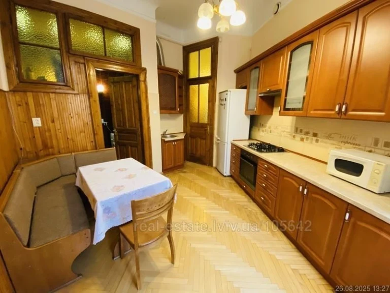 Продаж 2 кім квартири в центрі Львова