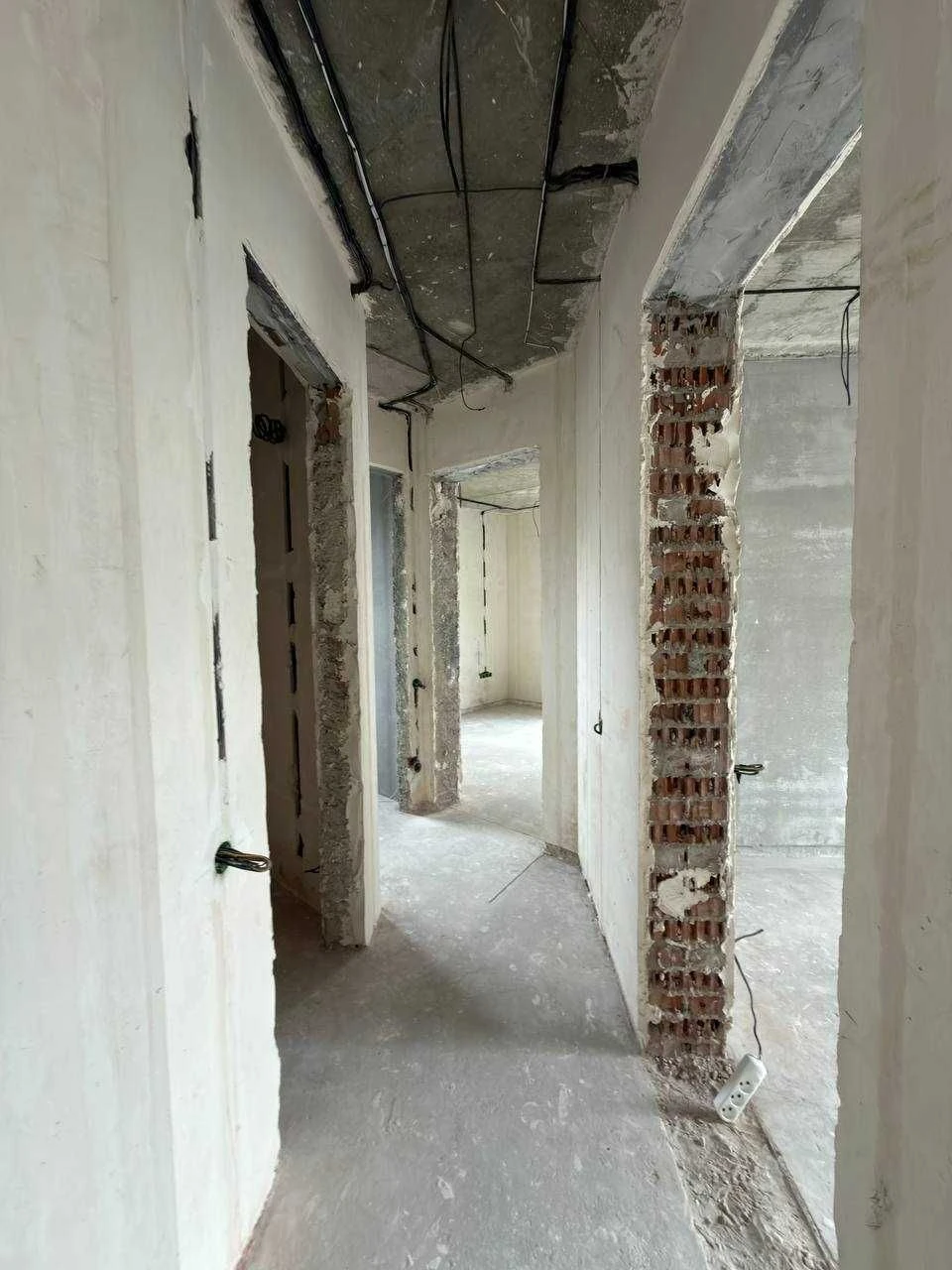 Продаж просторої 2–3-кімнатної квартири у ЖК Villa Magnolia