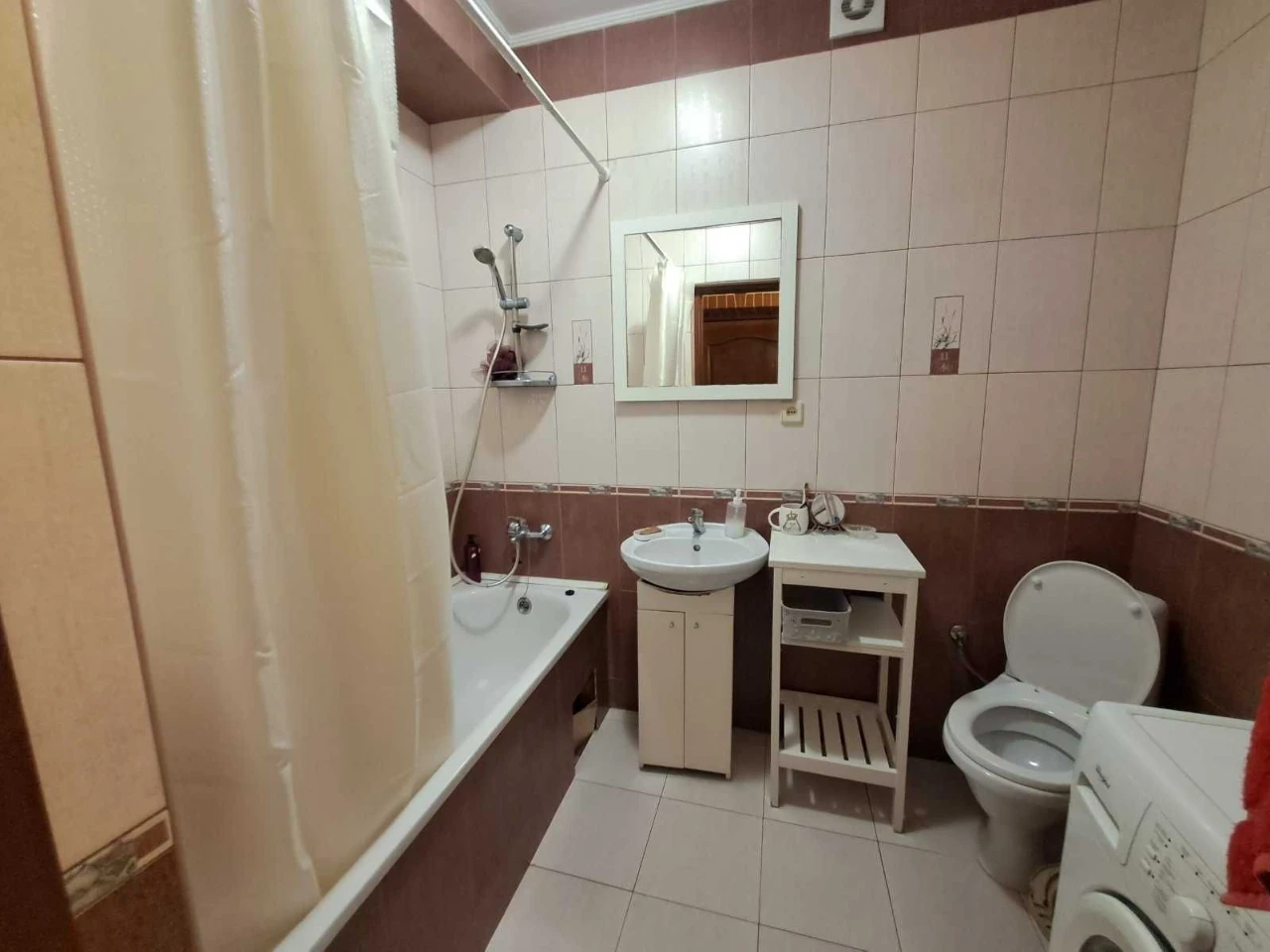 продаж 2кім пол люкса в.Котляревського (центр) з ремонтом