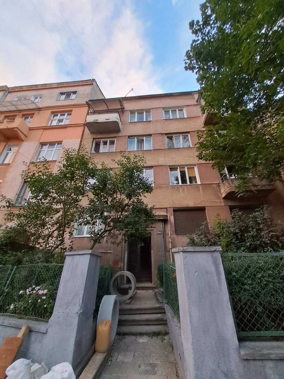 продаж 2кім пол люкса в.Котляревського (центр) з ремонтом