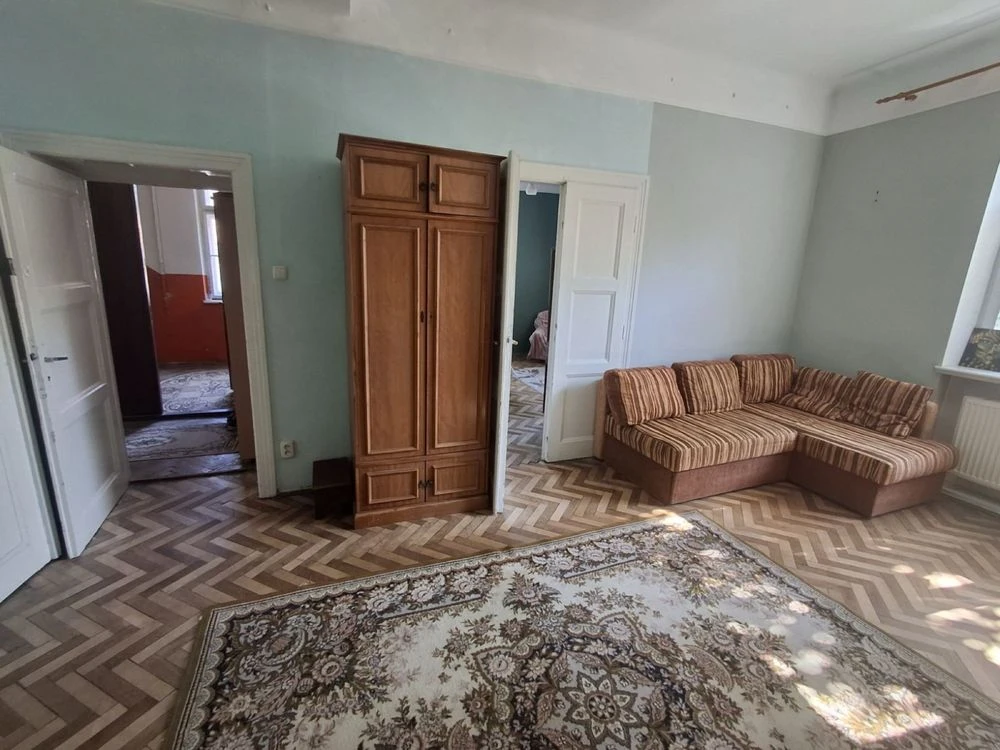 Продаж 2 к Морозенка (район Цирку)