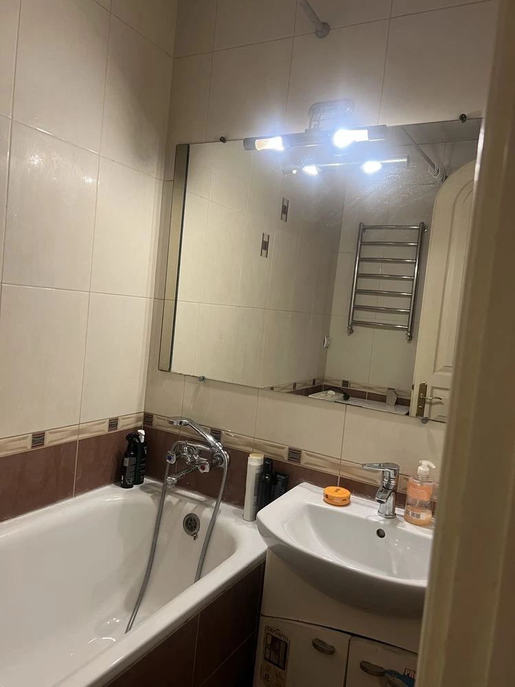 Продаж 2 кімнатної квартири вул Бандери