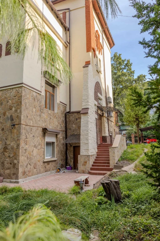 Без комісії! Продаж 5-ти кімнатної квартири по вул.Кубанська