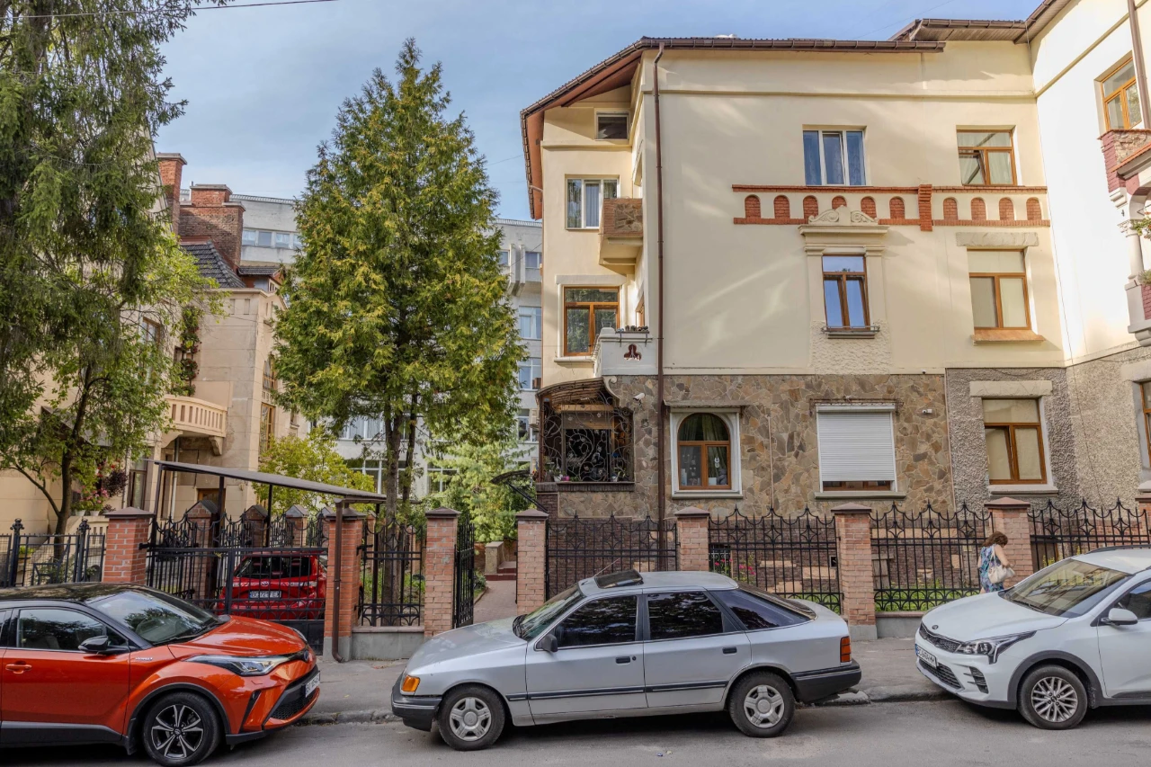 Без комісії! Продаж 5-ти кімнатної квартири по вул.Кубанська