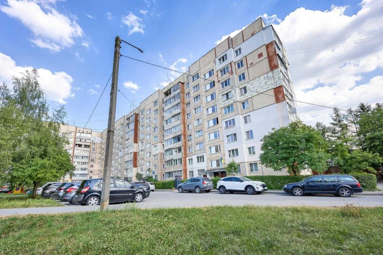 Продаж/3 квартира/Житловий стан/Наукова 23/Панелька/Львів