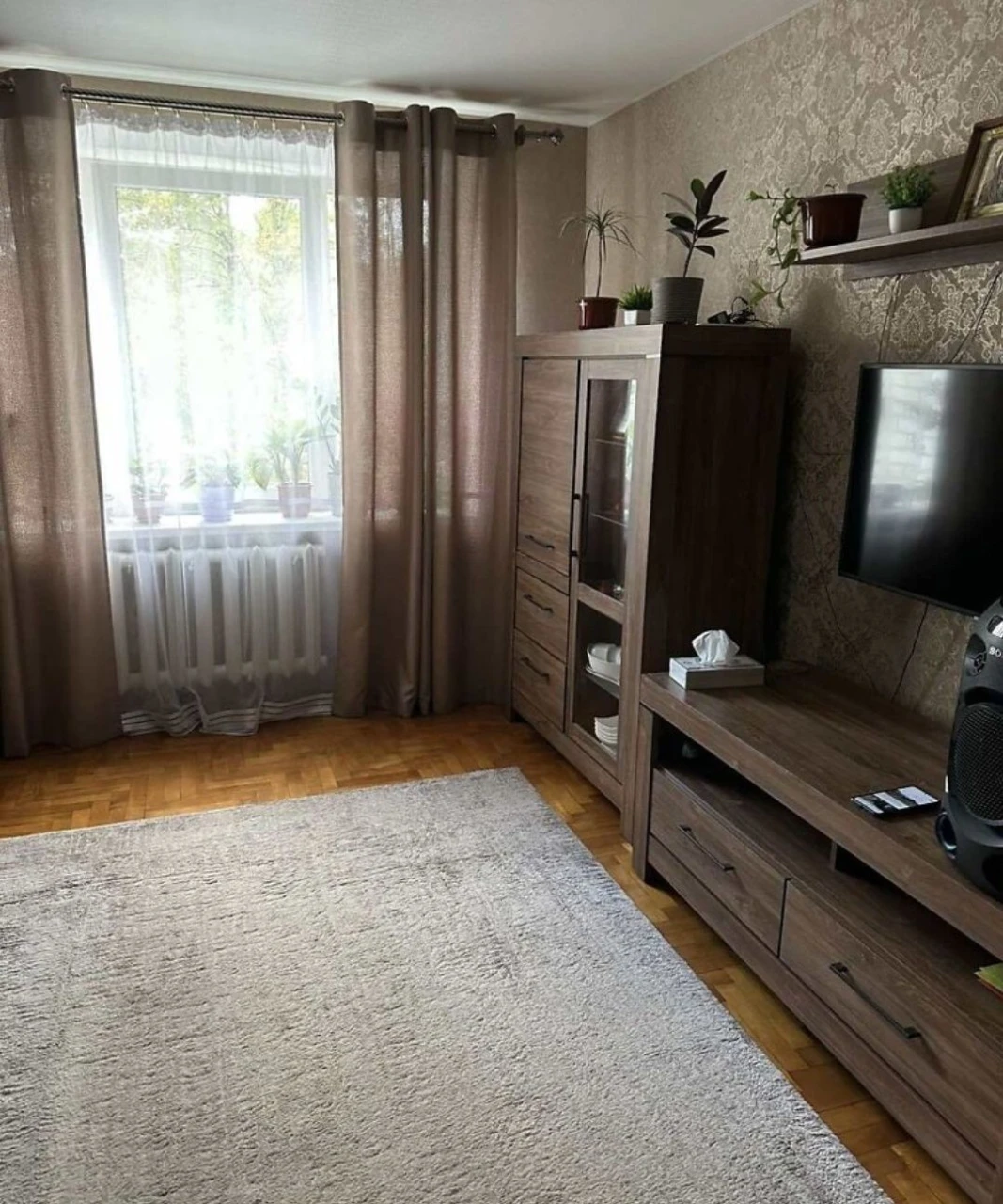 Продаж 2кім квартира вул Миколайчука