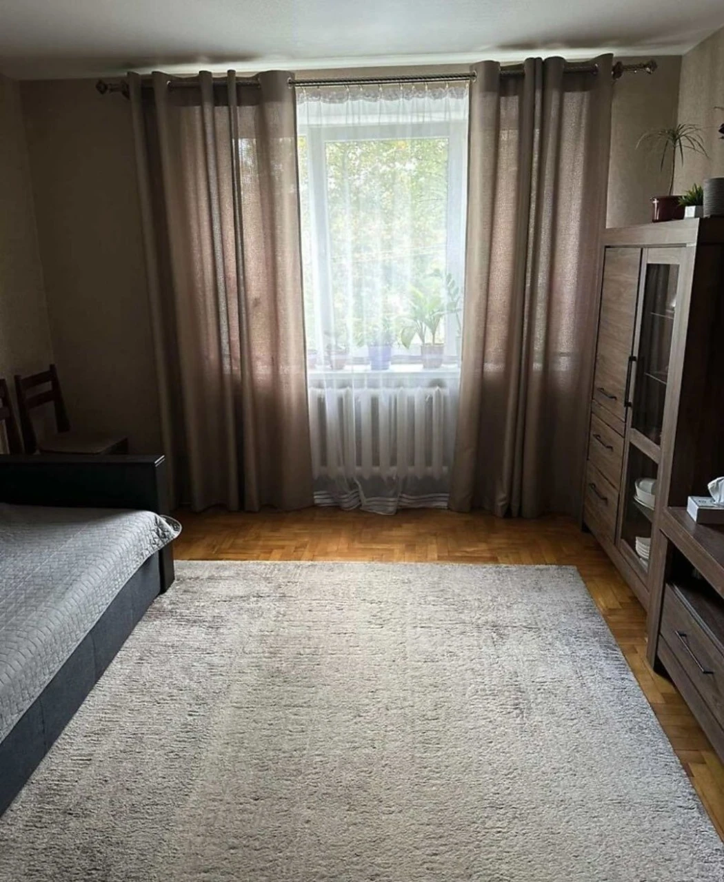 Продаж 2кім квартира вул Миколайчука