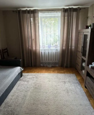 Продаж 2кім квартира вул Миколайчука
