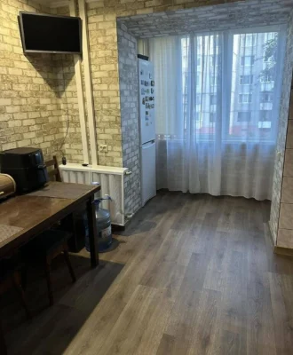Продаж 2кім квартира вул Миколайчука
