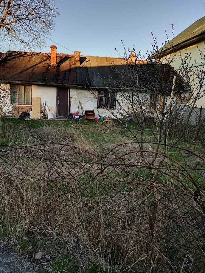 Терміновий продаж старого будинку