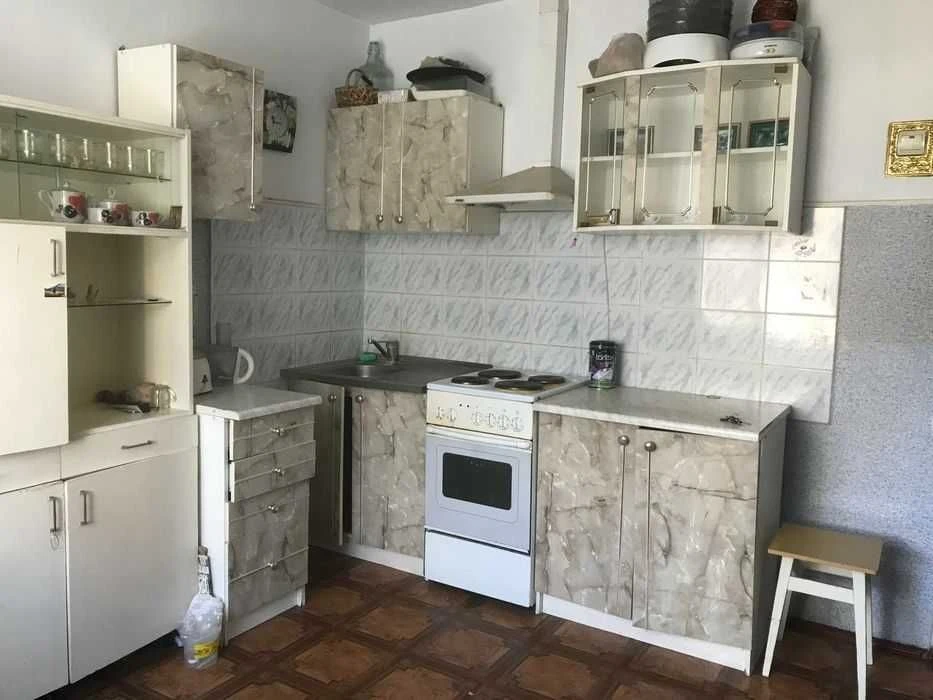 Продаж 2-кімнатнох квартири, вулиця Роксоляни