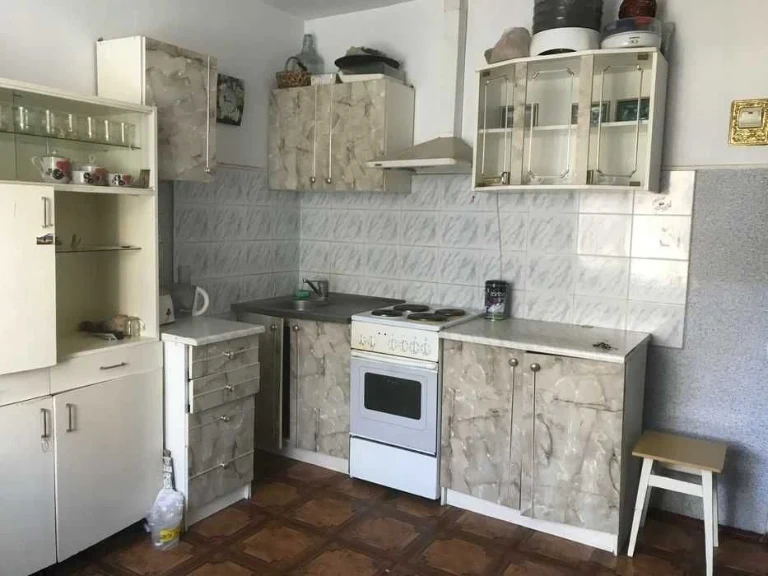Продаж 2-кімнатнох квартири, вулиця Роксоляни