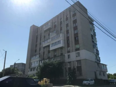Продаж 2-кімнатнох квартири, вулиця Роксоляни