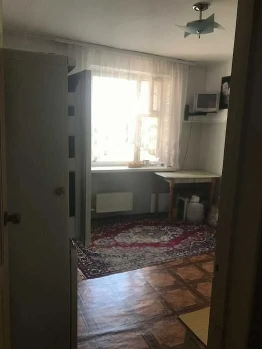 Продаж 2-кімнатнох квартири, вулиця Роксоляни