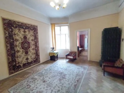 Продаж квартири Львів вулиця Пекарська