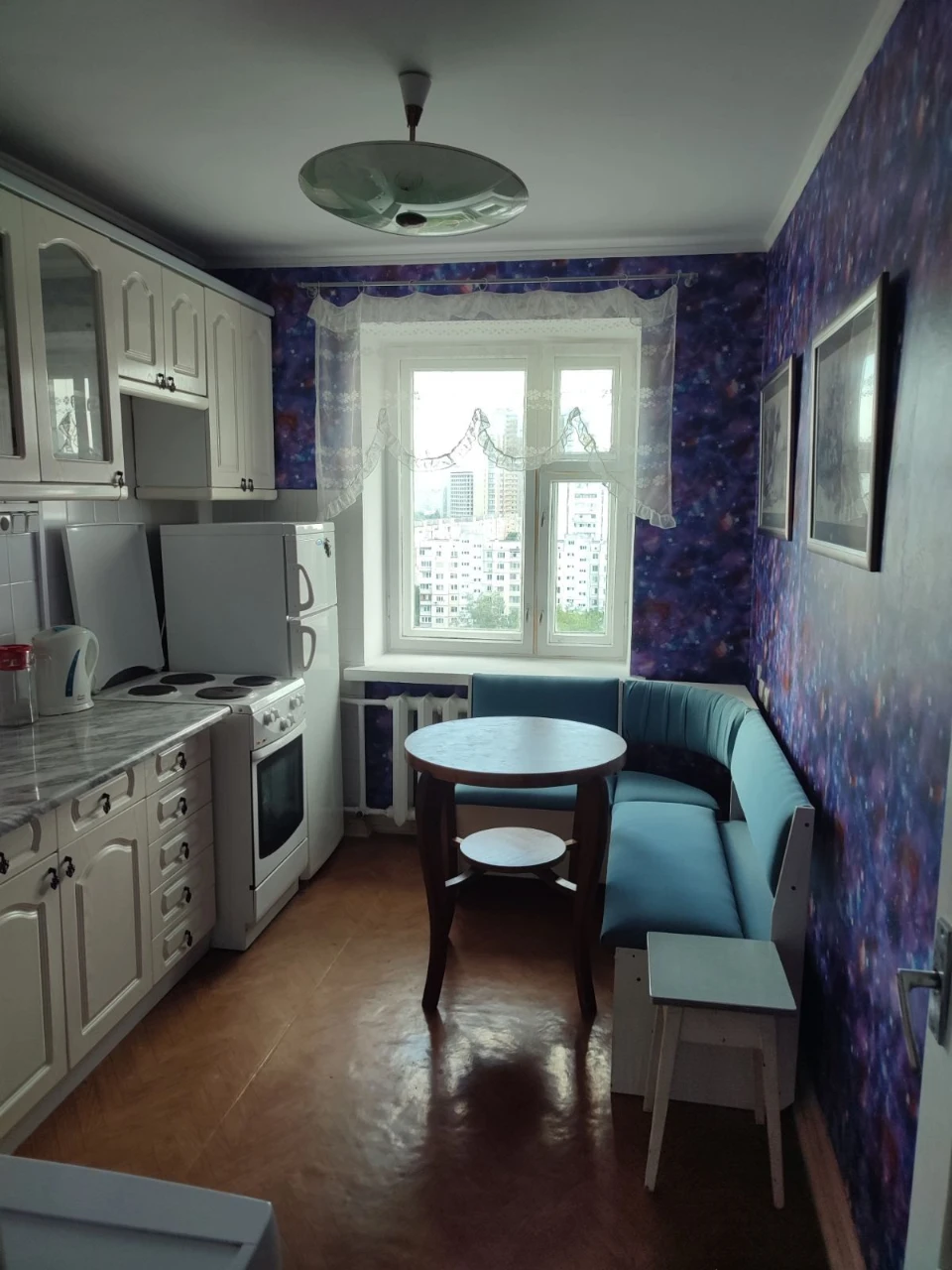 Продам квартиру  Дніпровський  р-н .м.Київ