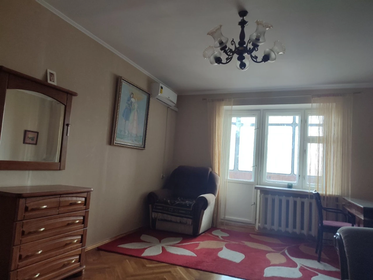 Продам квартиру  Дніпровський  р-н .м.Київ
