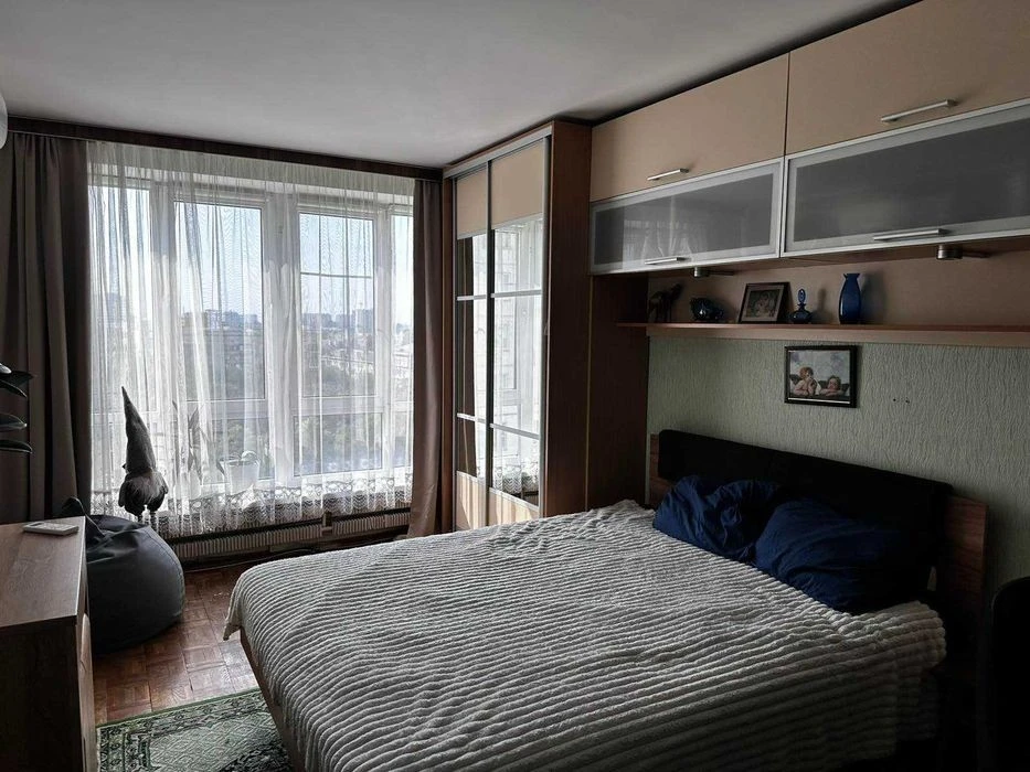 1-room apartment for sale on Andriy Melnyk Street 14A