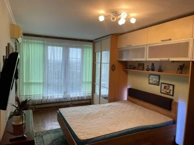 1-room apartment for sale on Andriy Melnyk Street 14A