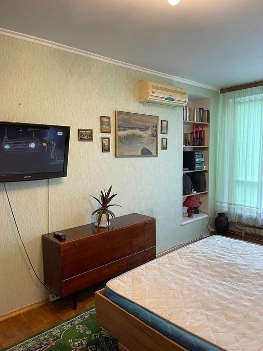 1-room apartment for sale on Andriy Melnyk Street 14A