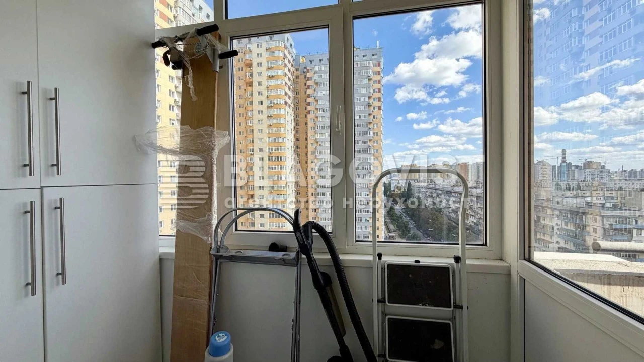 Терміново! Зниження ціни! продаж 2К Київ Кондратюка Юрія 3 М