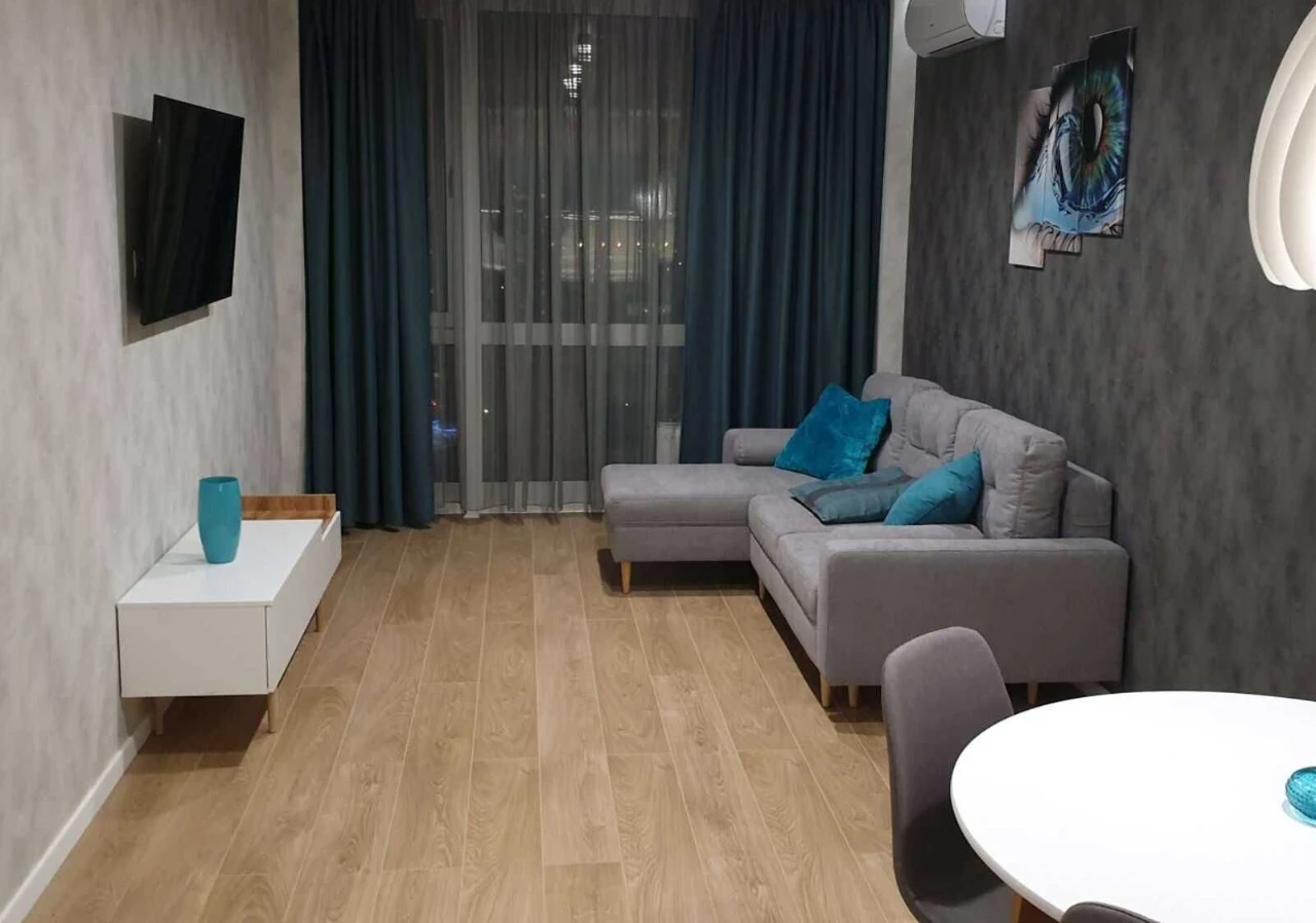 Продам 1-кімн. Зарічна вул. 2к2, 49 м.кв