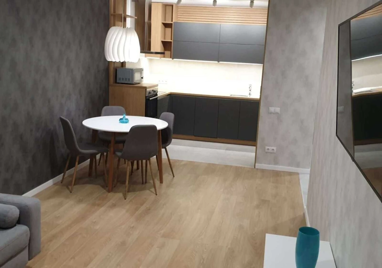 Продам 1-кімн. Зарічна вул. 2к2, 49 м.кв