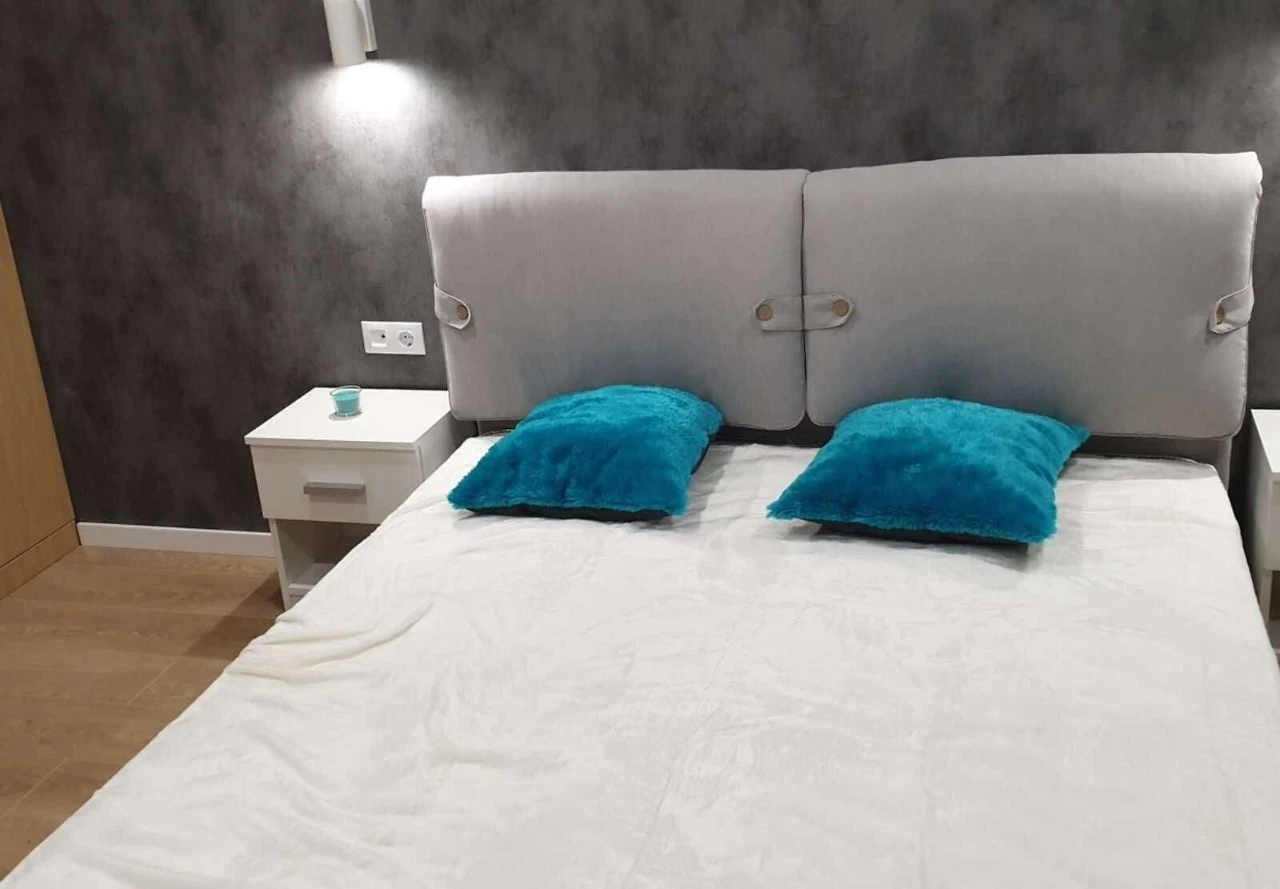 Продам 1-кімн. Зарічна вул. 2к2, 49 м.кв